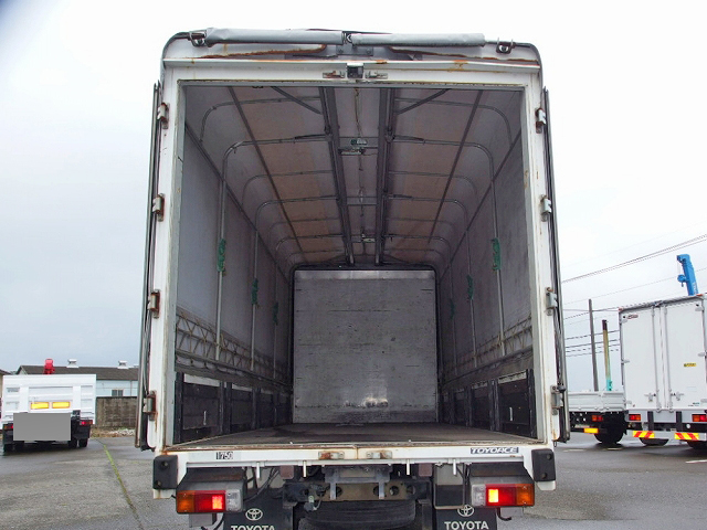 トヨタトヨエース幌ウイング小型（2t・3t）[写真08]