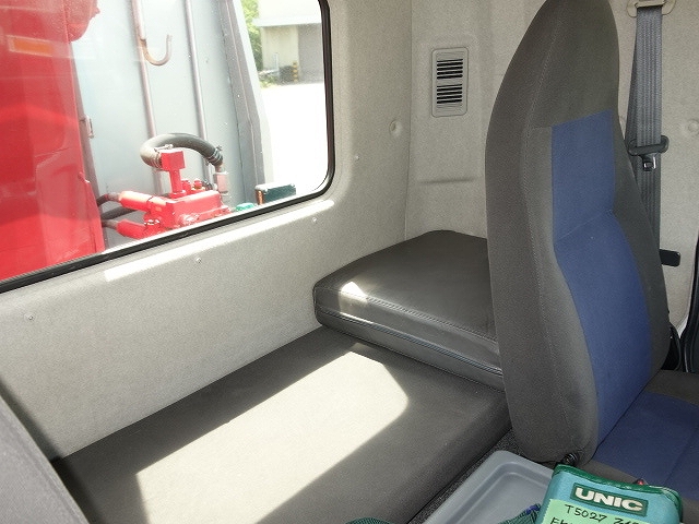 三菱ふそうファイタークレーン4段中型（4t）[写真31]