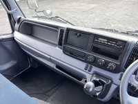 三菱ふそうキャンターアルミウイング小型（2t・3t）[写真19]