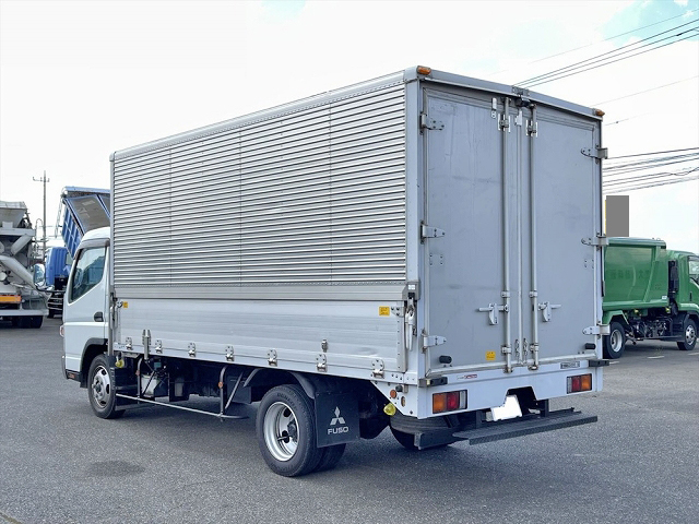 三菱ふそうキャンターアルミウイング小型（2t・3t）[写真05]