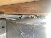 三菱ふそうキャンター平ボディ小型（2t・3t）[写真17]