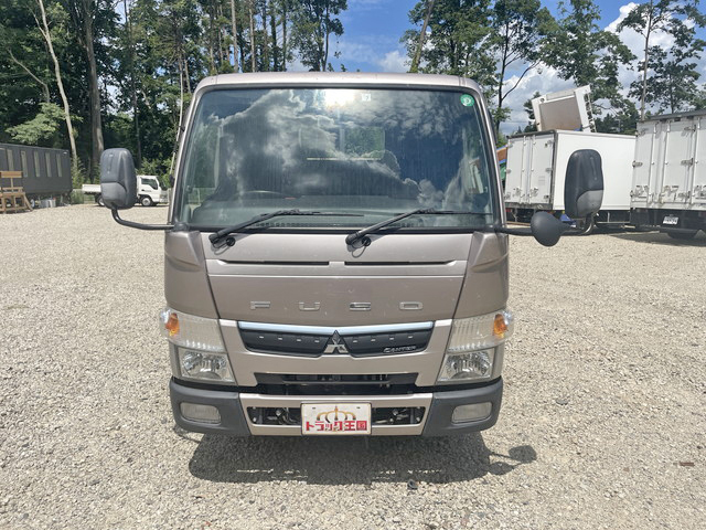 三菱ふそうキャンター平ボディ小型（2t・3t）[写真07]