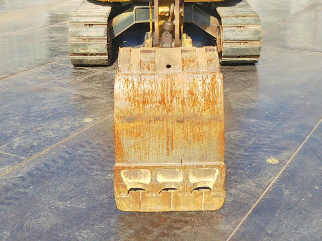 コマツユンボ（バックホー）[写真10]