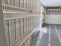 三菱ふそうスーパーグレート冷凍車（冷蔵車）大型（10t）[写真10]