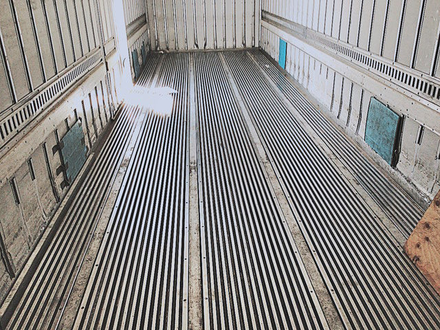 三菱ふそうスーパーグレート冷凍車（冷蔵車）大型（10t）[写真09]