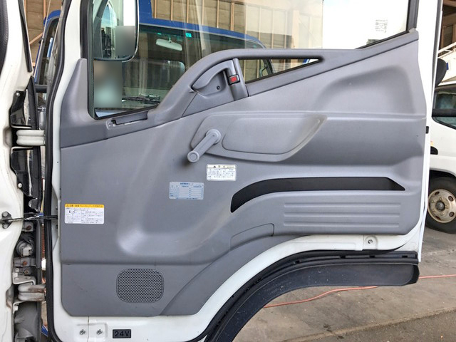 三菱ふそうキャンター冷凍車（冷蔵車）小型（2t・3t）[写真30]