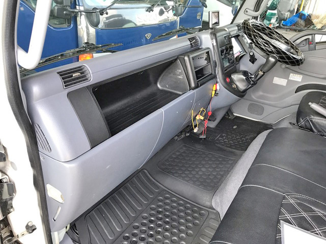 三菱ふそうキャンター冷凍車（冷蔵車）小型（2t・3t）[写真31]