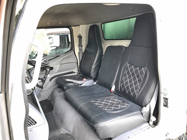 三菱ふそうキャンター冷凍車（冷蔵車）小型（2t・3t）[写真32]