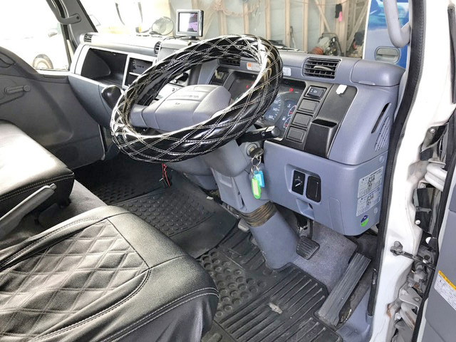 三菱ふそうキャンター冷凍車（冷蔵車）小型（2t・3t）[写真35]