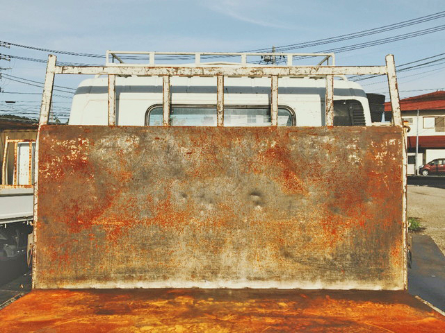 三菱ふそうキャンター平ボディ小型（2t・3t）[写真11]