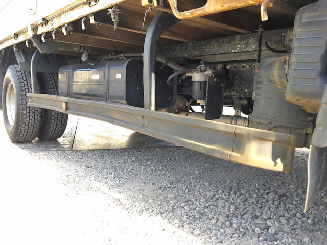 三菱ふそうキャンター平ボディ小型（2t・3t）[写真17]