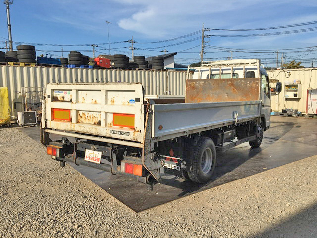 三菱ふそうキャンター平ボディ小型（2t・3t）[写真02]