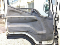 三菱ふそうキャンター平ボディ小型（2t・3t）[写真27]