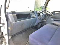 三菱ふそうキャンター平ボディ小型（2t・3t）[写真29]