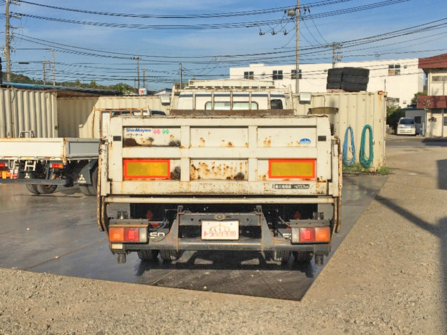 三菱ふそうキャンター平ボディ小型（2t・3t）[写真08]