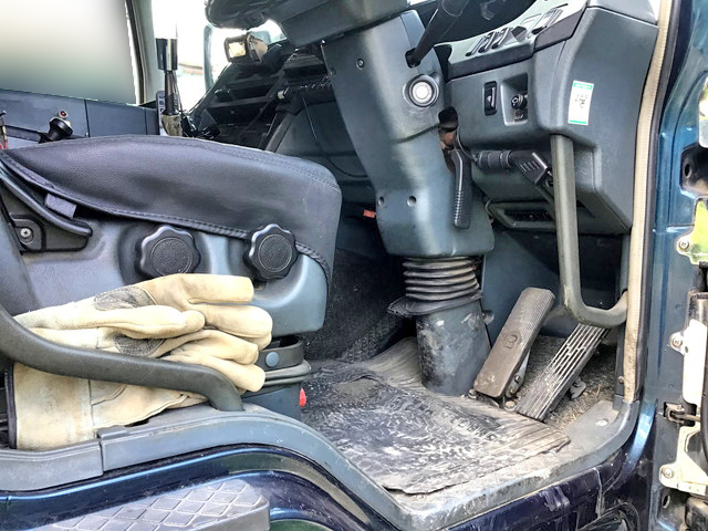 三菱ふそうスーパーグレートセルフローダー大型（10t）[写真31]