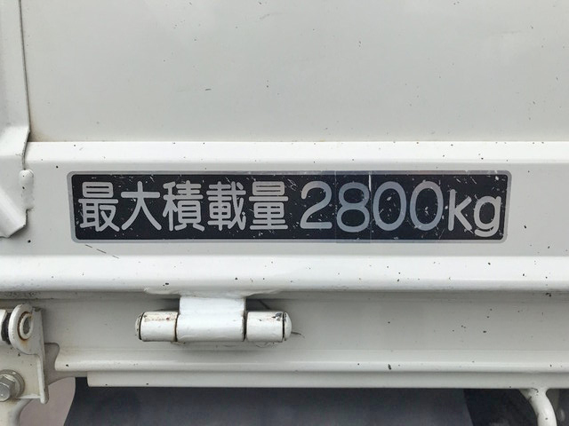 トヨタトヨエース平ボディ小型（2t・3t）[写真13]