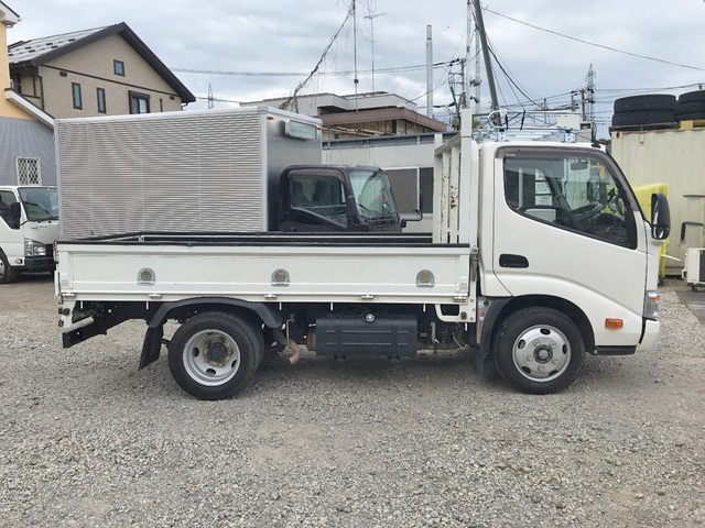 トヨタトヨエース平ボディ小型（2t・3t）[写真05]