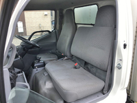 日野デュトロパネルバン小型（2t・3t）[写真32]