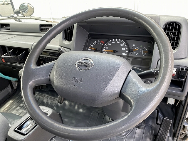 日産アトラス幌ウイング小型（2t・3t）[写真27]