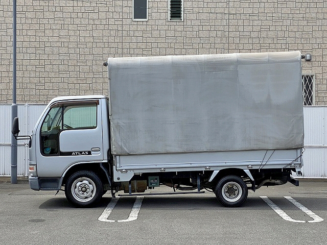 日産アトラス幌ウイング小型（2t・3t）[写真05]