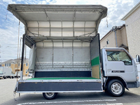 日産アトラス幌ウイング小型（2t・3t）[写真08]