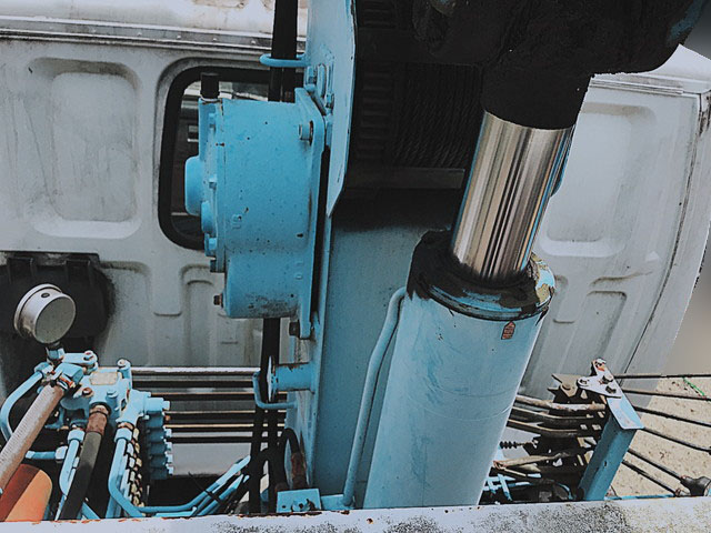 マツダタイタンクレーン3段小型（2t・3t）[写真09]