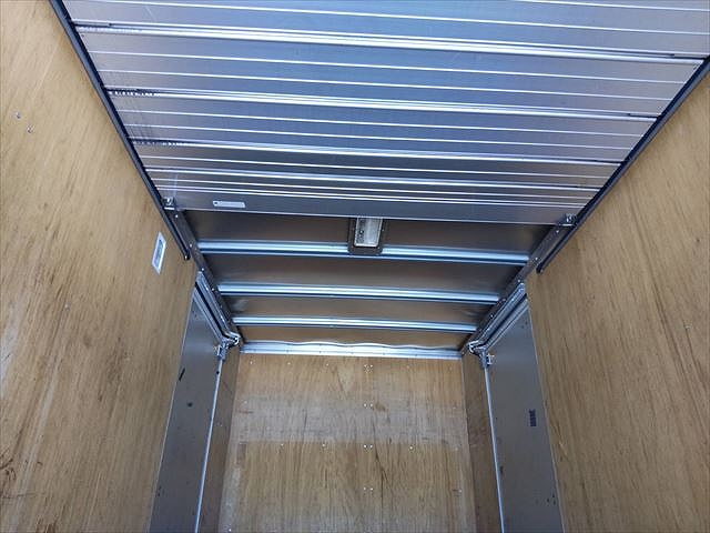 三菱ふそうキャンターアルミバン小型（2t・3t）[写真17]