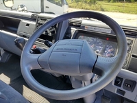 三菱ふそうキャンターアルミバン小型（2t・3t）[写真29]