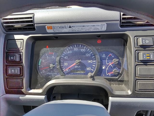 三菱ふそうキャンターアルミバン小型（2t・3t）[写真30]