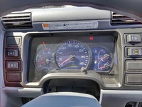 三菱ふそうキャンターアルミバン小型（2t・3t）[写真30]