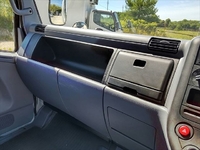 三菱ふそうキャンターアルミバン小型（2t・3t）[写真33]