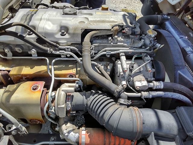 三菱ふそうキャンターアルミバン小型（2t・3t）[写真40]