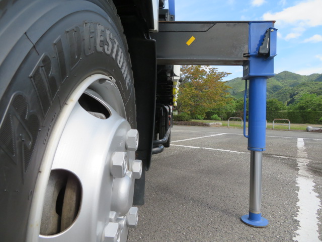 日野デュトロセーフティクレーン3段小型（2t・3t）[写真20]