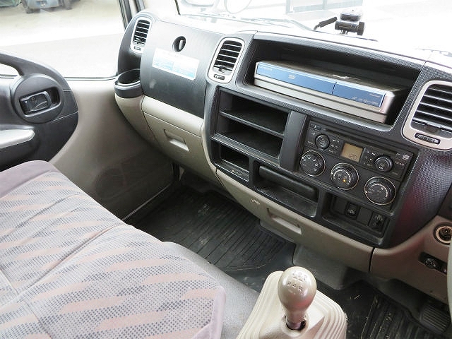 日産アトラス高圧洗浄車小型（2t・3t）[写真12]