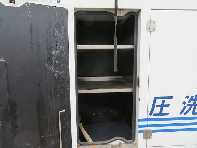 日産アトラス高圧洗浄車小型（2t・3t）[写真25]