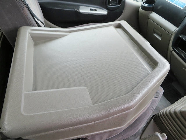 日産アトラス高圧洗浄車小型（2t・3t）[写真09]