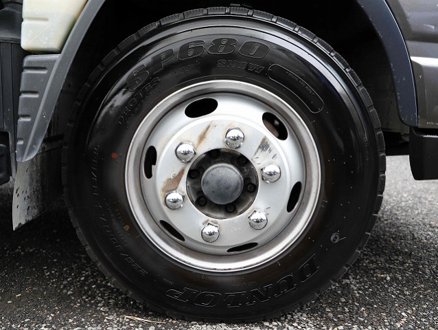 三菱ふそうキャンター平ボディ小型（2t・3t）[写真17]