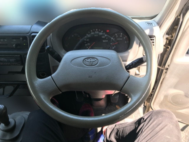 トヨタトヨエースルートバン小型（2t・3t）[写真10]