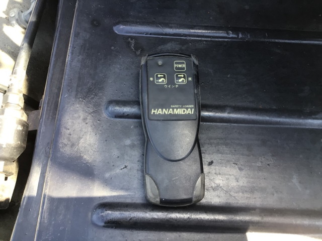 UDトラックスクオントレーラーヘッド（トラクターヘッド）大型（10t）[写真23]