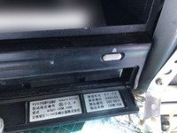 UDトラックスクオントレーラーヘッド（トラクターヘッド）大型（10t）[写真24]