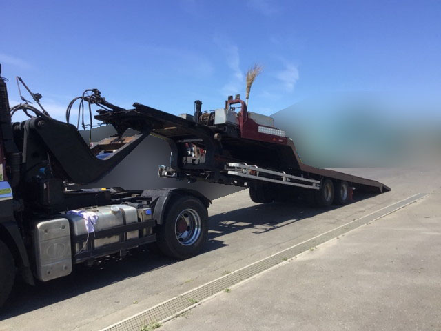 UDトラックスクオントレーラーヘッド（トラクターヘッド）大型（10t）[写真31]