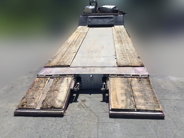 UDトラックスクオントレーラーヘッド（トラクターヘッド）大型（10t）[写真32]