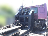 UDトラックスクオントレーラーヘッド（トラクターヘッド）大型（10t）[写真33]