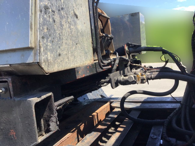 UDトラックスクオントレーラーヘッド（トラクターヘッド）大型（10t）[写真34]