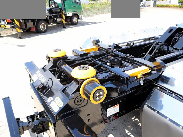 日野プロフィアコンテナ専用車大型（10t）[写真10]