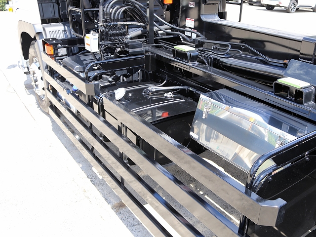 日野プロフィアコンテナ専用車大型（10t）[写真17]