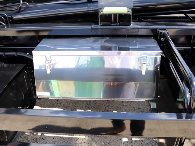 日野プロフィアコンテナ専用車大型（10t）[写真18]