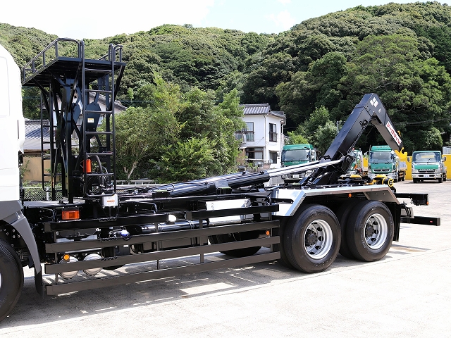 日野プロフィアコンテナ専用車大型（10t）[写真22]