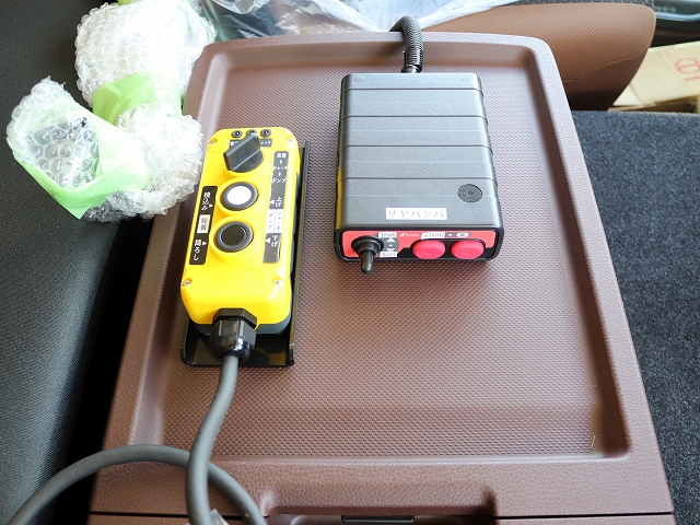 日野プロフィアコンテナ専用車大型（10t）[写真30]